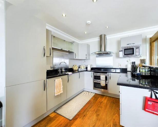 Cosy 3 Bedroom Apartment In Central Portrush With Sea Views Dış mekan fotoğraf