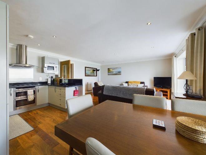 Cosy 3 Bedroom Apartment In Central Portrush With Sea Views Dış mekan fotoğraf